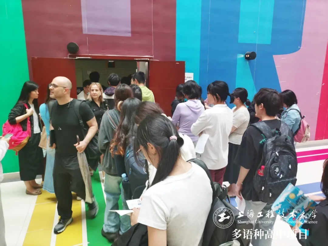 校園動態日語國際高中-自信滿滿！工程大多語種高中西語班學生參加DELE考試